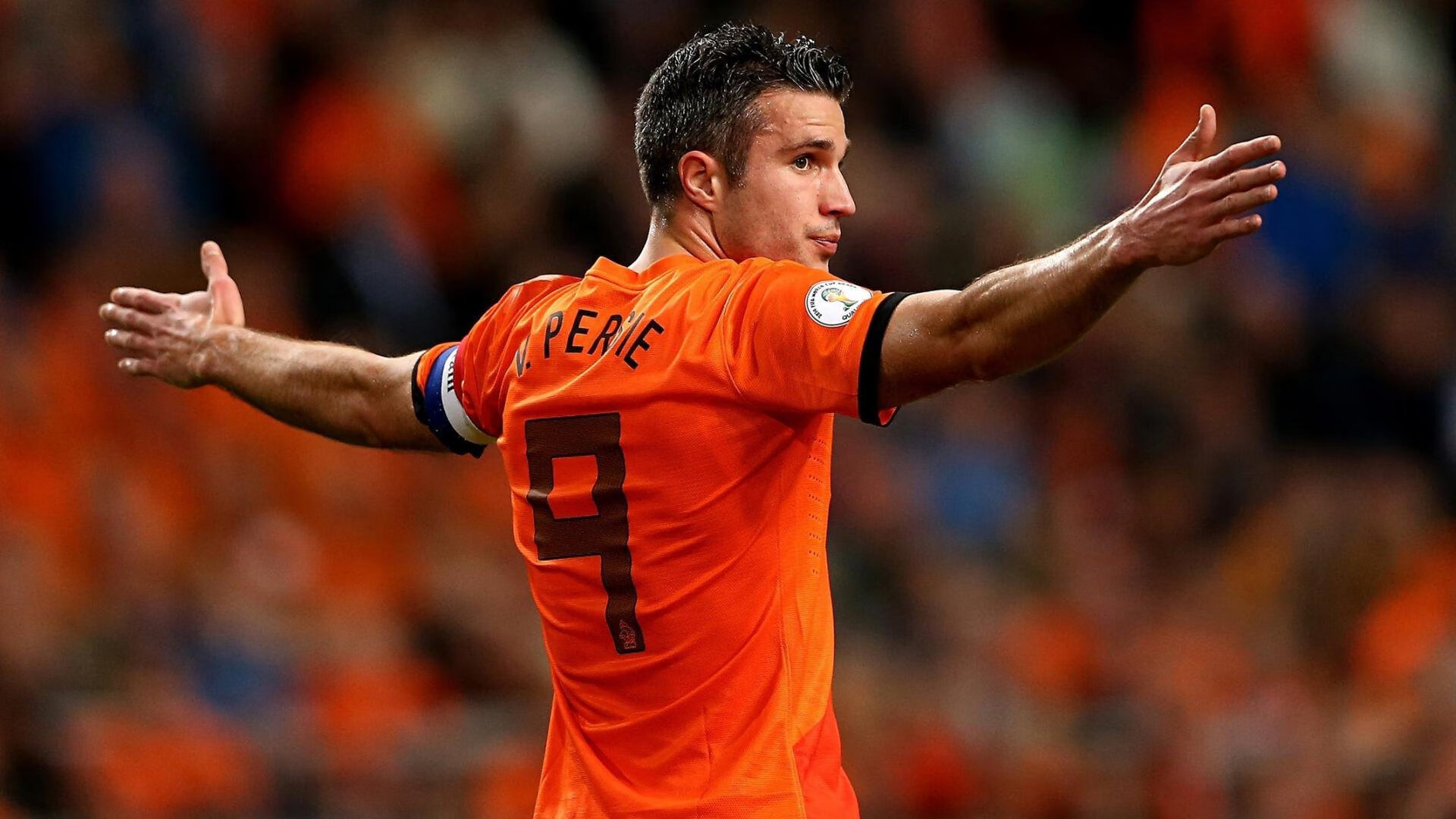 _赛场VR体验:观众通过虚拟现实近距离感受比赛_,vr虚拟现实比赛题目