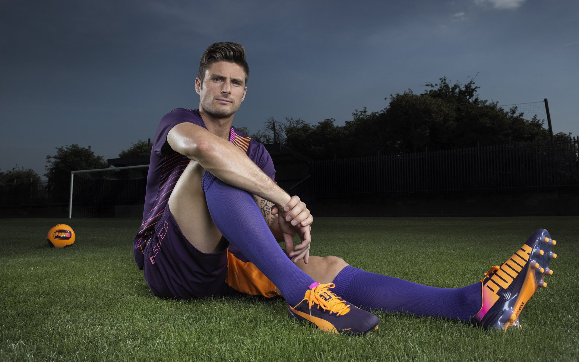 中国足球比赛风云突起，球队实力逐渐攀升，中国足球队的比赛